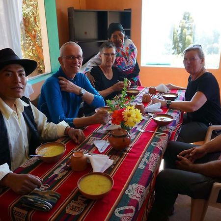 Tikawasi Homestay Comunidad Pueblo Isla Amantani Jose Luis Ocosuyo Kültér fotó