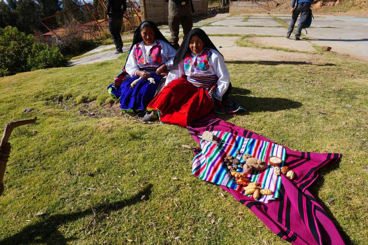 Tikawasi Homestay Comunidad Pueblo Isla Amantani Jose Luis Ocosuyo Kültér fotó